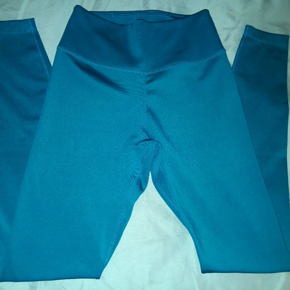 Women's Nike One Leggings-XS